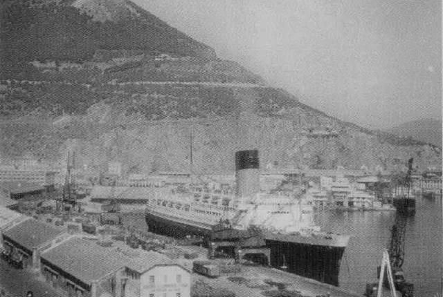 Villedoran quaisenegal in Oran, Algeria