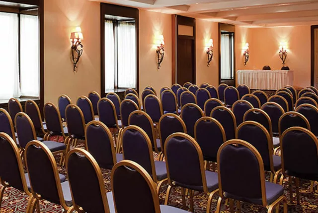 Salle de reunion hotel royal oran in Oran, Algeria