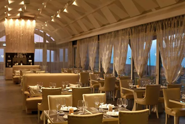 Restaurant arabesque hotel renaissance tlemcen in Tlemcen, Algeria